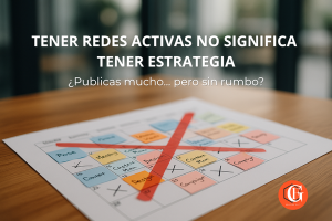 Calendario de publicaciones tachado, simbolizando redes sociales sin estrategia